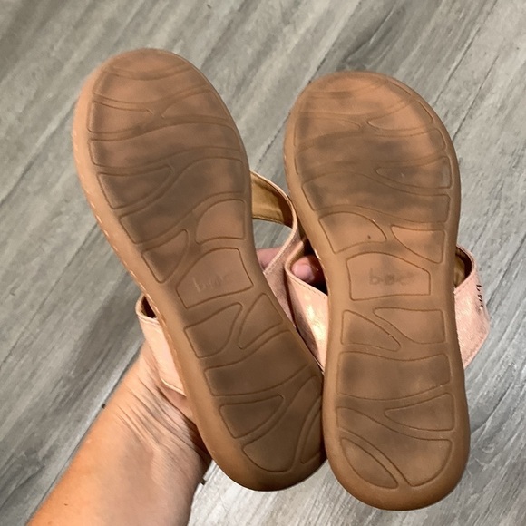 BOC Pink & Gold Vegan Leather Thong Style Sandals size 9 - Picture 8 of 8